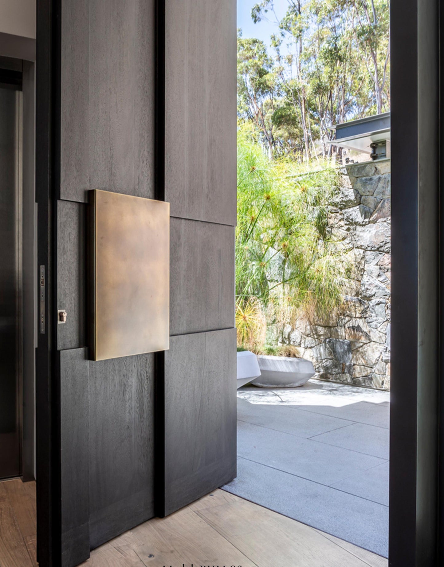 Exteriérové drevene dvere